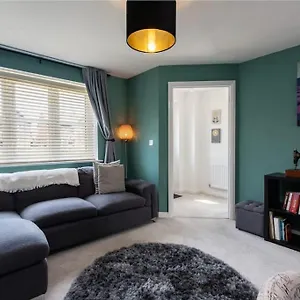 Charming 2 Bed In Edwalton Holiday home