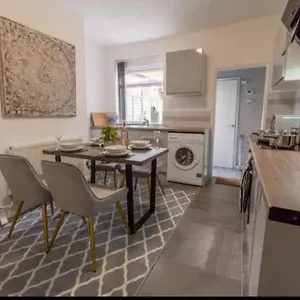 Beautiful Near Centre Holiday home